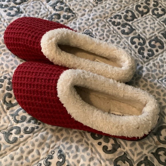 Winter Slippers - Picture 1 of 3